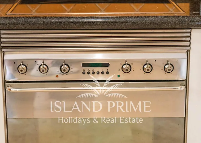 Stunning Seaside In Heated Pool Complex En411