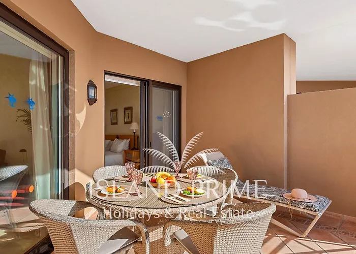 Apartment Stunning Seaside In Heated Pool Complex En411 San Miguel de Abona